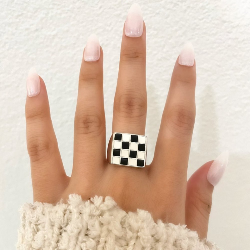 925 Sterling Silver Black & White Checkered Ring Square Ring - Picture 2 of 6